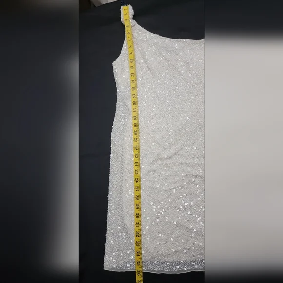 Aidan Mattox Women's Dress|| Color: White With Sequins|| Size:4 - Picture 4 of 7